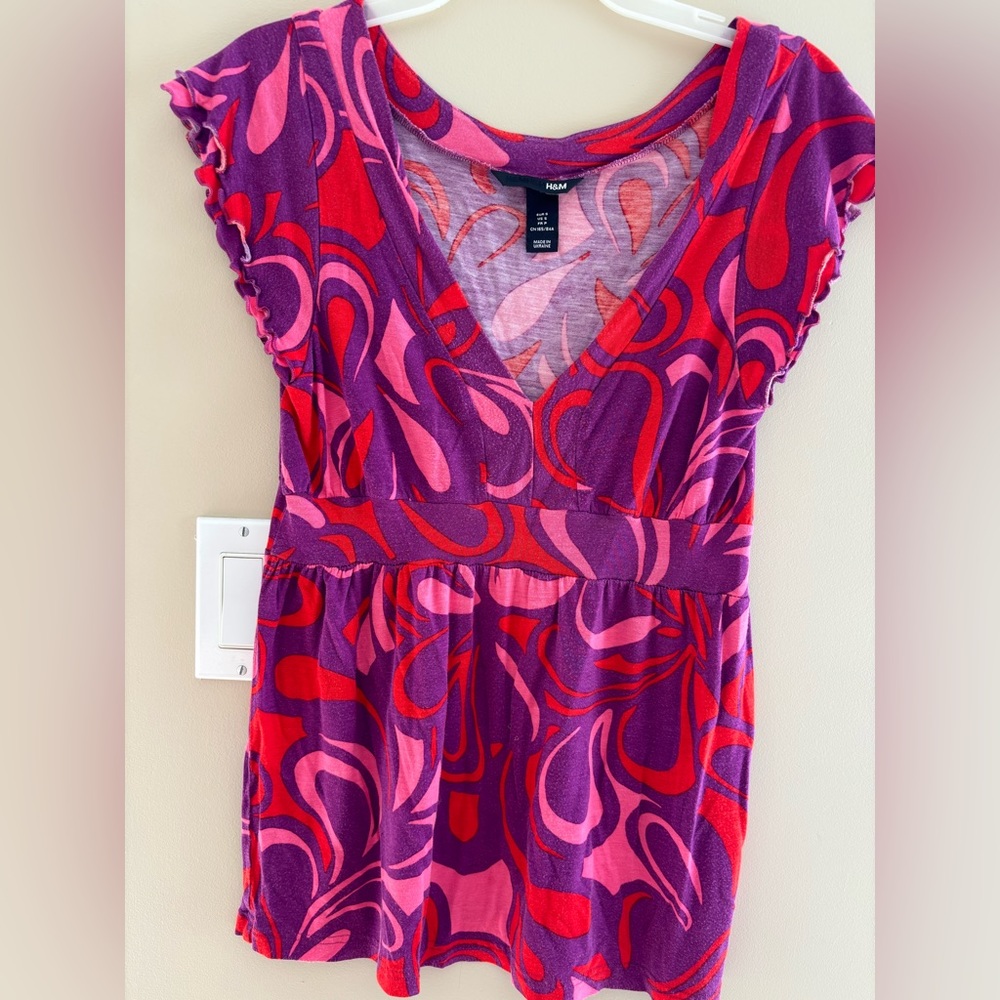 Colourful top. Size Small